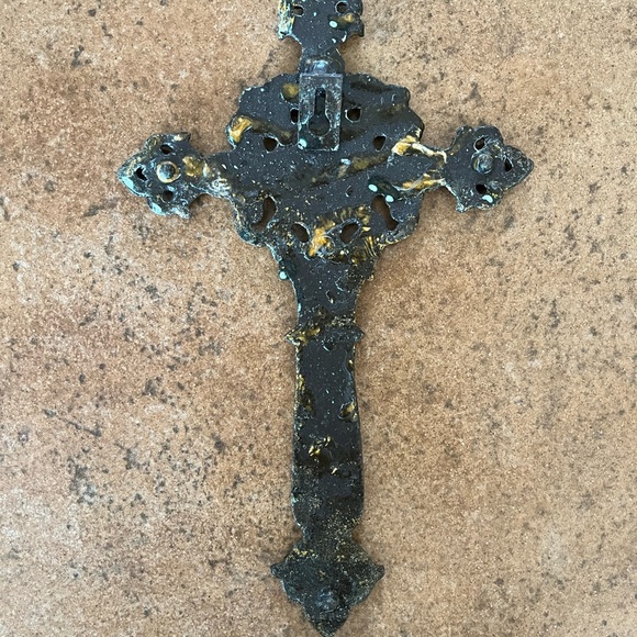 Ornate Brass Bronze Metal Wall Cross - Picture 2 of 4